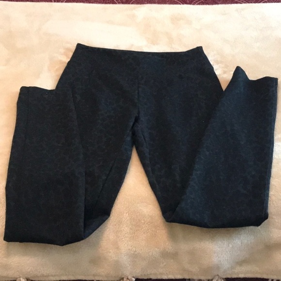 REWASH Juniors Medium Dark Leopard Print Skinny Knit Pants - Picture 3 of 13